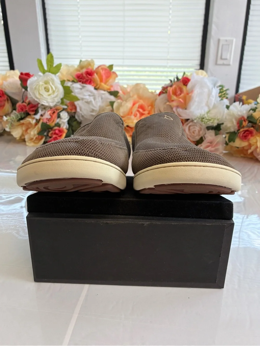 OluKai nohea mesh